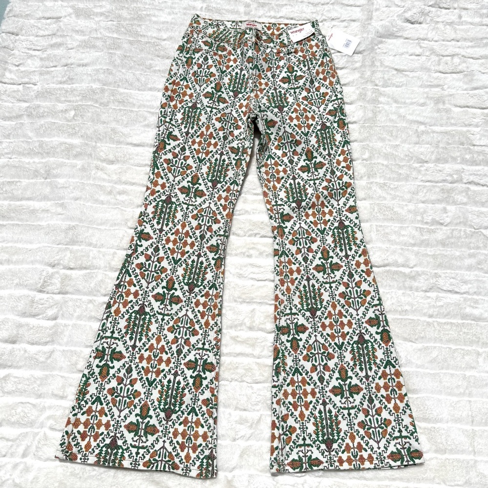 Wrangler High Rise Fierce Flare Jeans Boho Floral Cross Stitch Print 4/27x32 NWT - Picture 3 of 10